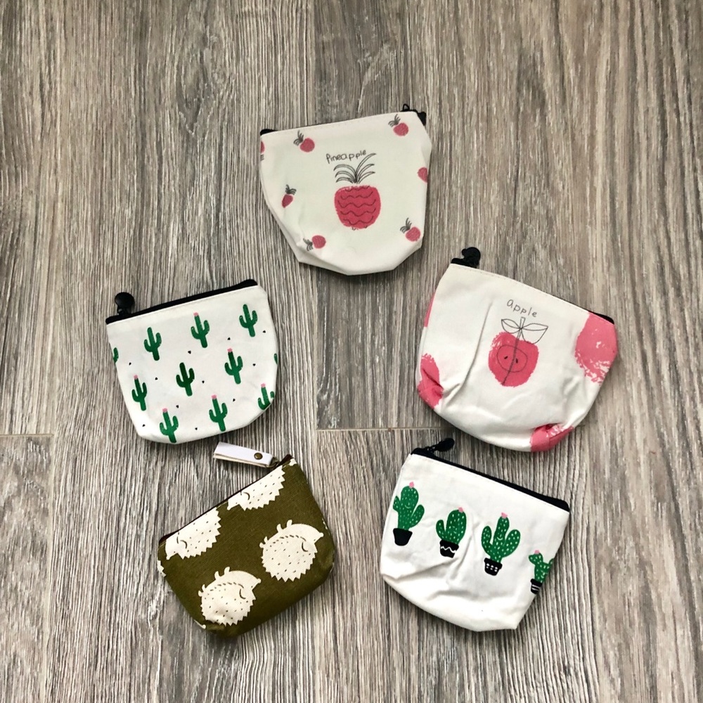 Cute coin purses(comes in 2)